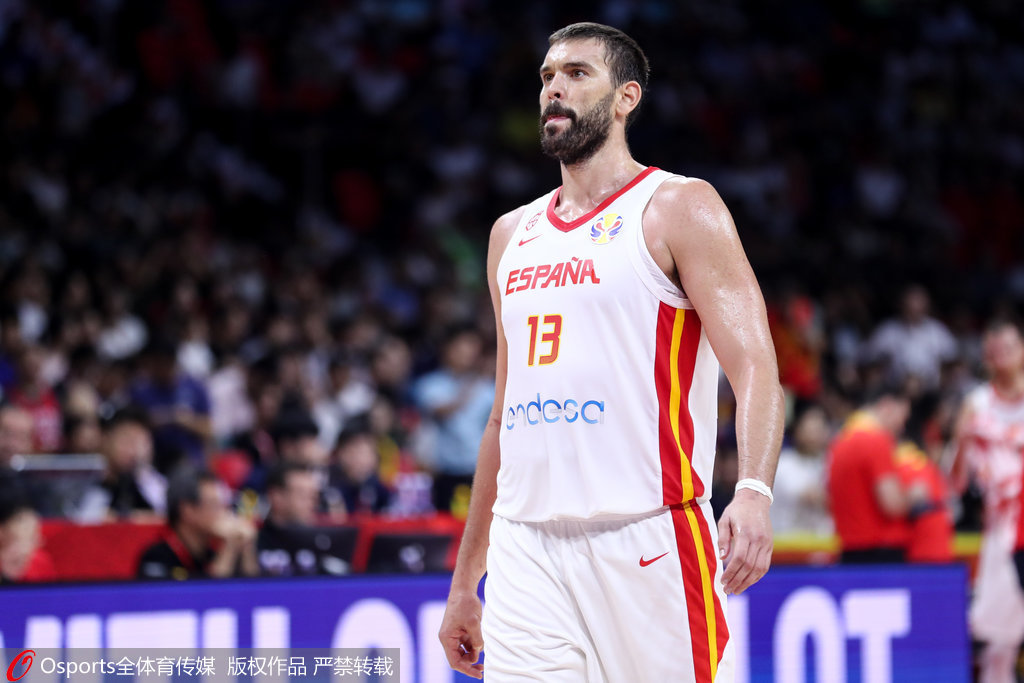 金年会体育-今夜足总杯传出新动向，俄克拉荷马雷霆手感冰凉，管理层表态：质疑声仍在，球探报告显示潜力(欧联杯最新战报)